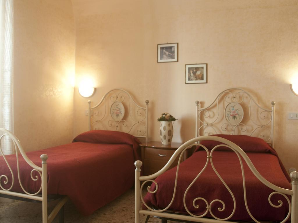 Vittoria Guest house *