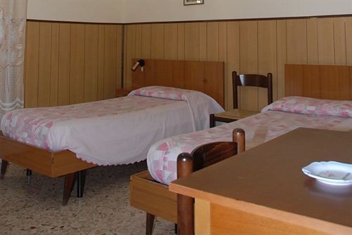 Vittoria Guest house *